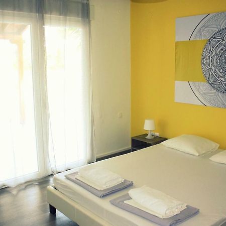 Nei Epivates Rental Rooms 50M From The Beach 尼奥伊皮瓦太 外观 照片