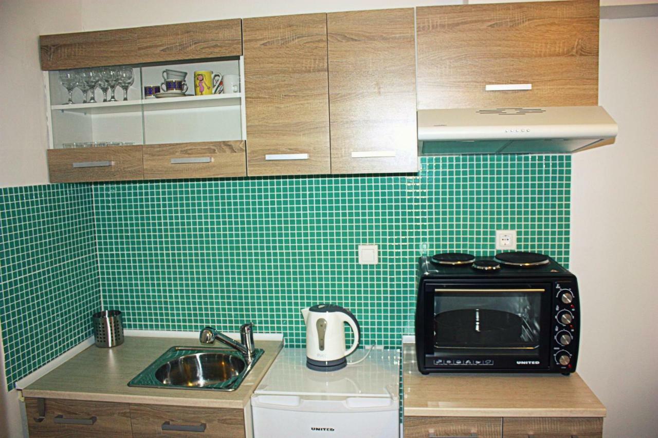 Nei Epivates Rental Rooms 50M From The Beach 尼奥伊皮瓦太 外观 照片
