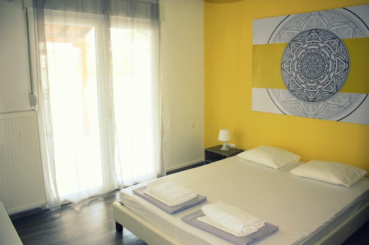 Nei Epivates Rental Rooms 50M From The Beach 尼奥伊皮瓦太 外观 照片