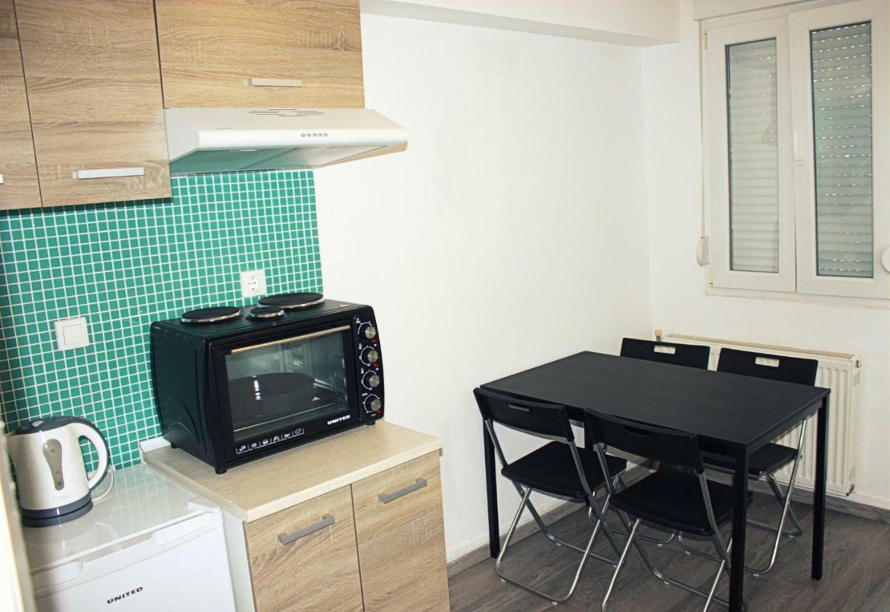 Nei Epivates Rental Rooms 50M From The Beach 尼奥伊皮瓦太 外观 照片